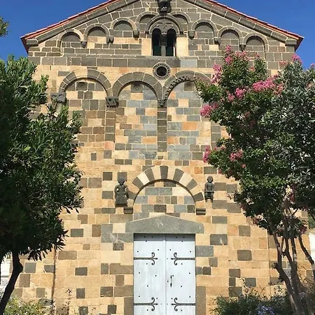 Balagne, Aregno, Voutes En Pierres Renovees *
